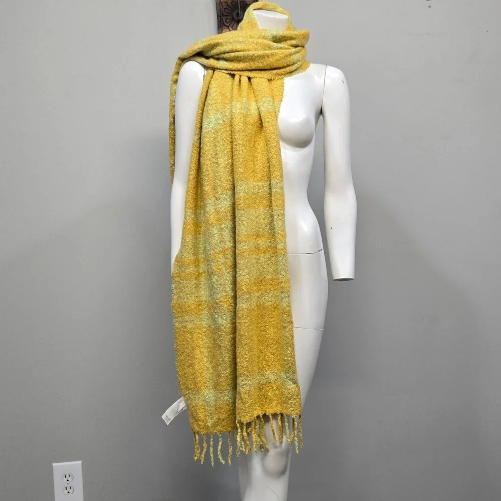 Gap Cozy Boucle Blanket Shawl Wrap Scarf One Size Plaid Soft Oversized Warm Soft